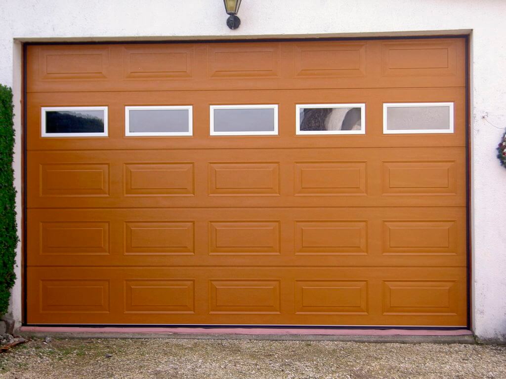 comment choisir une porte de garage electrique