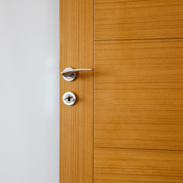 porte de chambre bloquee